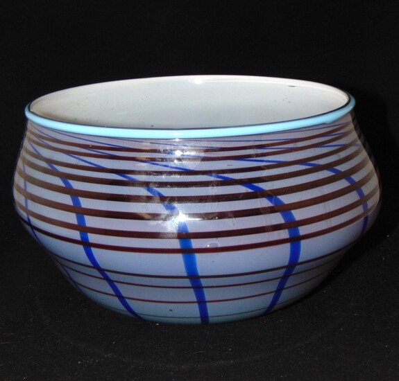 Stephen Rolfe Powell art glass bowl