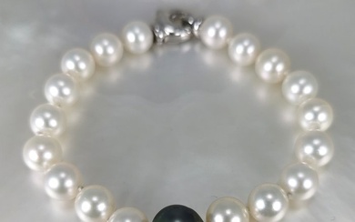 Tahitian & Akoya pearls from Ø 9 to 10,6 mm - Bracelet Silver Pearl