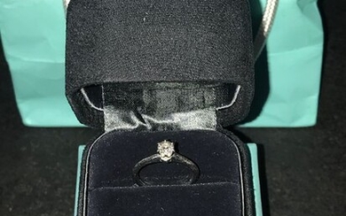 Tiffany Platinum - Ring - 0.32 ct Diamond