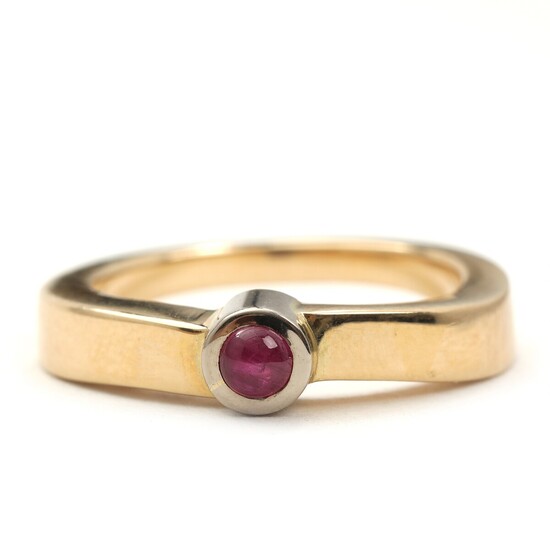 SOLD. Toftegaard: Ruby ring set with cabochon-cut ruby, mounted in 14k gold. Size 54.5. –...