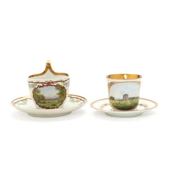 Two porcelain cups and saucers, one decorated with the Eremitage Castle. B&G and Royal Copenhagen. 19th century. (4 parts)