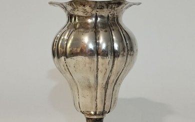 Vase (1) - .800 silver - Italy - First half 20th century