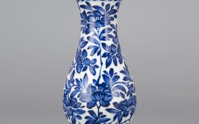Vase (1) - Porcelain - Flowers - China - Kangxi (1662-1722)
