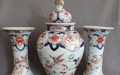 Vases (3) - Imari - Porcelain - Japan - 18th century
