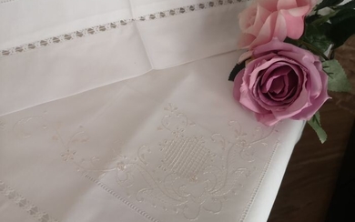 Very rich pure cotton percale bed sheet with hand stitch embroidery in gold silk thread - Linen - 21st century