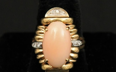 18K Y/G AND PINK OPAL LADY'S RING; 11.1 GR TW