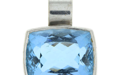 18ct gold aquamarine single-stone pendant