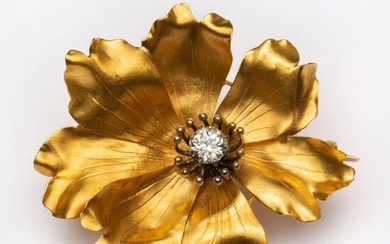 18krt. Golden flower brooch, 19th century, set with...