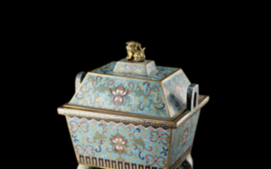 A cloisonnè enamel censer,of rectangular form, decorated with flowers on turquoise ground China, 20th century (h. 15 cm.)