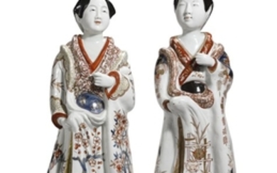 A pair of Japanese Imari figures of bijin Edo Period, late 17th/early 18th century