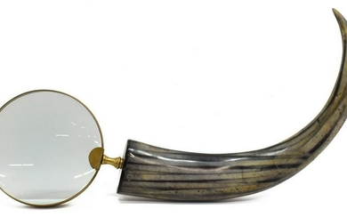LARGE AFRICAN ANIMAL HORN MAGNIFYING GLASS
