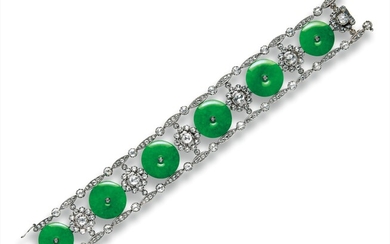 A Jadeite 'Huaigu' and Diamond Bracelet