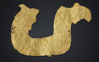 A GOLD FOIL APPLIQUÉ, SPRING AND AUTUMN PERIOD, LATE 6TH CENTURY BC