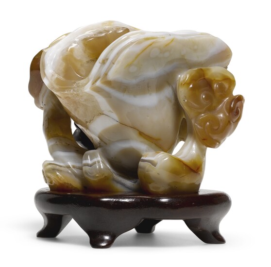 AN AGATE 'LINGZHI' CARVING QING DYNASTY, 18TH/19TH CENTURY