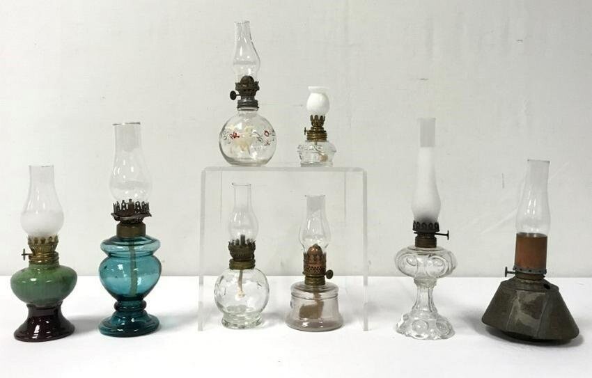 8 SMALL ANTIQUE OIL LAMPS, GLASS, METAL, POTTERY