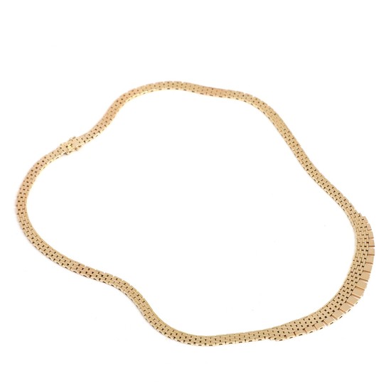 A 14k gold necklace. L. 49 cm. Weight app. 34 g.