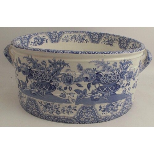 A 19th century Spode blue and white oval foot bath, with mou...