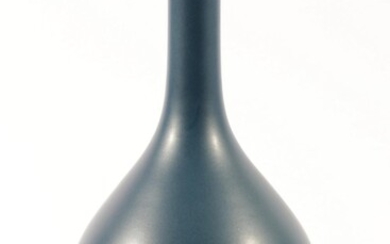A Blue, Bottle Shaped, Chinese Vase, Mark to Base (H: 26cm)