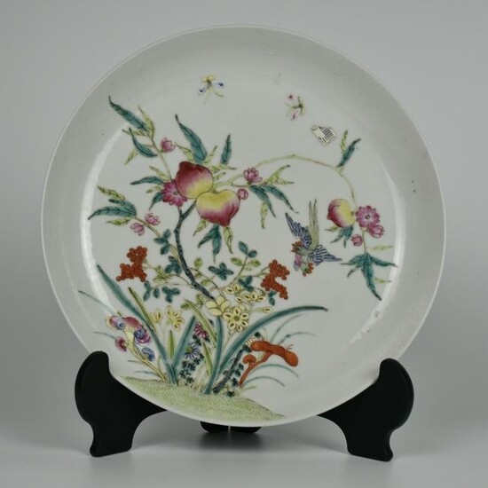 A CHINESE FAMILLE-ROSE PORCELAIN PLATE,HONGXIAN MARK