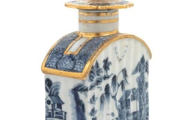 A Chinese Export Parcel Gilt Porcelain Tea Caddy