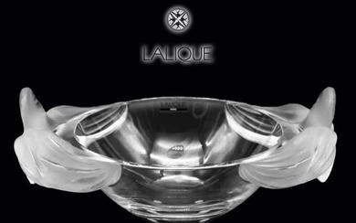 A French LALIQUE Loriol Frosted & Clear Glass Crystal Centerpiece, Signed