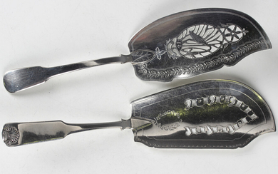 A George IV silver Fiddle pattern fish slice, the pierced blade engraved with a heron amongst reeds