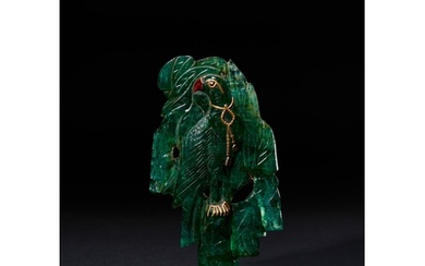 A LARGE CARVED MUGHAL EMERALD IN THE FORM OF A PARROT, 18TH/...
