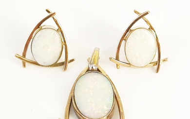 A PAIR OF OPAL SET EARRINGS AND MATCHING PENDANT