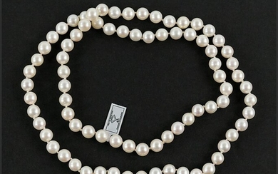 A Pearl Necklace.