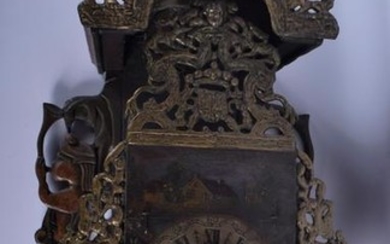 A SIMILAR ANTIQUE EUROPEAN HANGING WALL CLOCK with