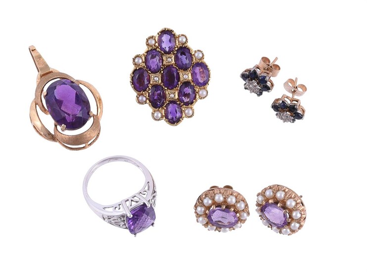 A SMALL COLLECTION OF AMETHYST JEWELLERY