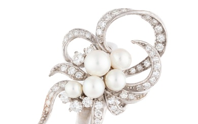A VINTAGE WHITE GOLD PEARL AND DIAMOND SPRAY RING