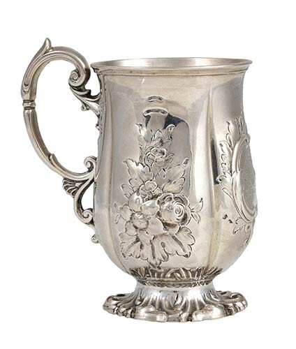 An English Victorian sterling silver Mug - London 1857, John...