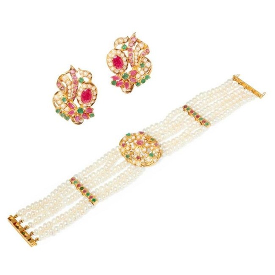 An Indian gem-set bracelet and matching earrings