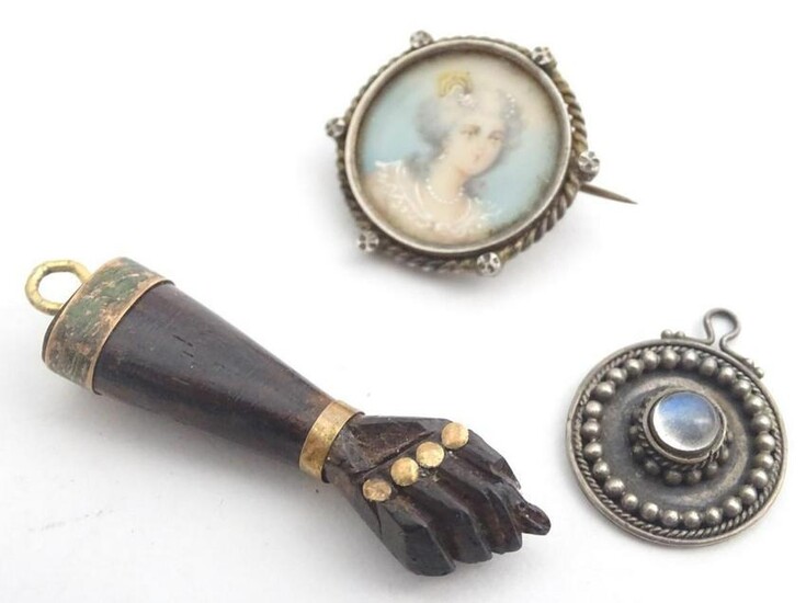 Assorted jewellery comprising a 19thC carved wooden