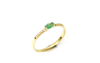 BRILLIANT-CUT DIAMOND RING AND CENTRAL EMERALD. 18K YELLOW GOLD FRAME. BRAND NEW. No. 13.
