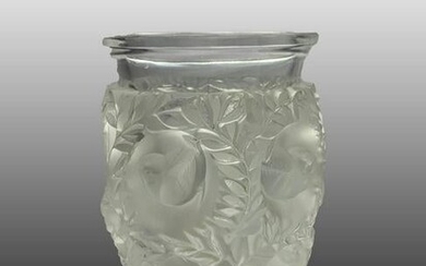 Bagatelle Lalique Vase
