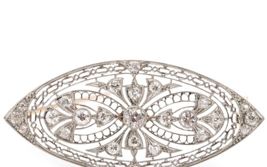 Belle Epoque diamond brooch set with numerous old-cut diamonds, mounted in 14k white gold. Centerstone app. 0.15 ct. Weight app. 5.5 g. L. 4.5 cm. Circa 1910.