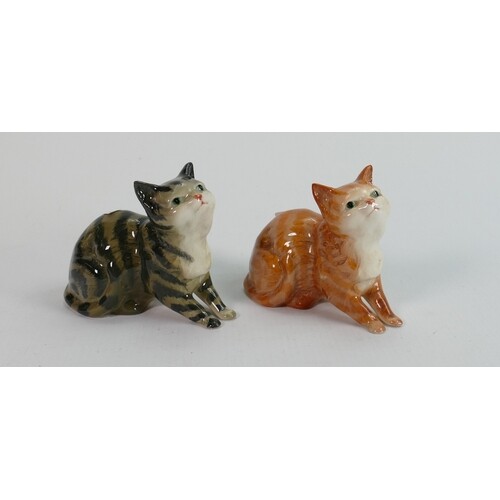 Beswick kittens looking up 1487: in both Ginger and grey str...