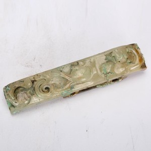 CHINESE ARCHAIC JADE ORNAMENT, QING DYNASTY