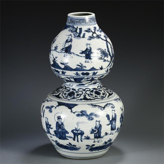 CHINESE BLUE AND WHITE PORCELAIN FIGURE AND STORY GOURD