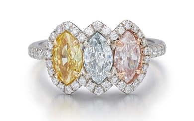 COLOURED DIAMOND AND DIAMOND RING | 彩色鑽石 配 鑽石 戒指 (三枚彩色鑽石共重1.45卡拉)