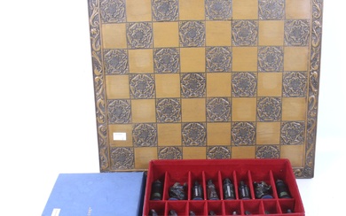 Charlemagne chess set, Anri Juan Ferrandiz of Toriart, Italy, vintage c. 1975.