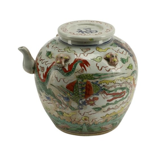 Chinese Famille Verte Porcelain Teapot with Cover.