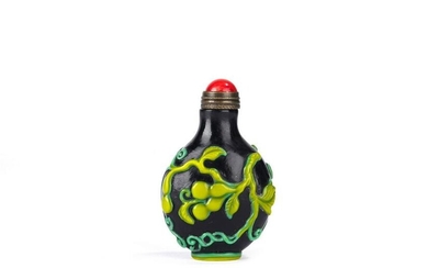 Chinese Overlay Yellow and Black Glass Snuff Bottle