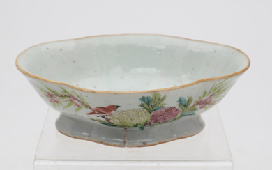 Chinese bowl in "rose family” porcelain, 20th Century.