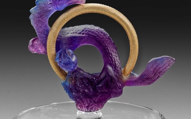 Coupe décorative avec figure de dragon chinois comme signe astrologique Coupe ronde en cristal incolore,...