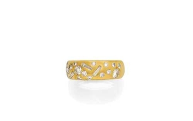DIAMOND AND GOLD RING.