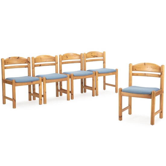 NOT SOLD. Danish furniture design: A set of five dining chairs of solid pine wood. Seat upholstered with blue wool. Designed 1960–1970s. (5) – Bruun Rasmussen Auctioneers of Fine Art