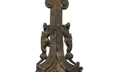 Deux ELEMENTS DE RETABLE en applique en bois sculpté. Hauteur : 130 cm. Usures et...